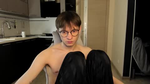 Snapshot of romeo_mercy chatting on 09-19-25, 09:37 Romeo online show from 09-19-25, 09:37