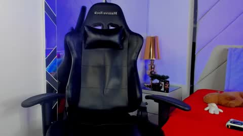 Snapshot of romeo_ricci1 chatting on 01-23-25, 02:17 Romeo Ricci online show from 01-23-25, 02:17