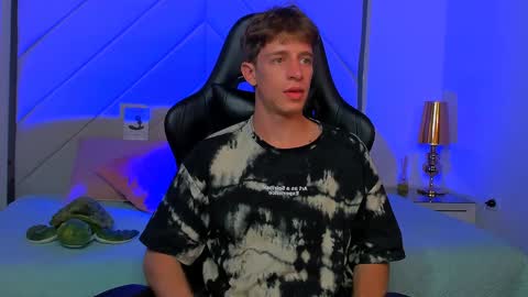 Snapshot of romeo_ricci1 chatting on 02-06-25, 04:31 Romeo Ricci online show from 02-06-25, 04:31