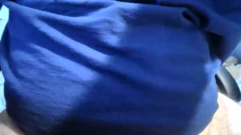 Snapshot of romulec chatting on 12-17-24, 02:33 romulec online show from 12-17-24, 02:33