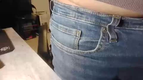 Snapshot of ronal6996 chatting on 12-15-25, 12:04 Inta 6ronal9 online show from 12-15-25, 12:04