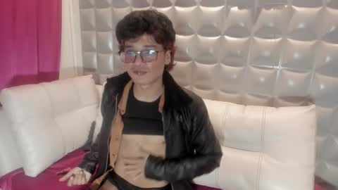 Snapshot of ronaldthompson__ chatting on 02-26-26, 12:09 Ronald Thompson online show from 02-26-26, 12:09