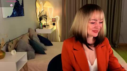 Snapshot of rones_meee chatting on 02-27-26, 08:25 Olivia online show from 02-27-26, 08:25