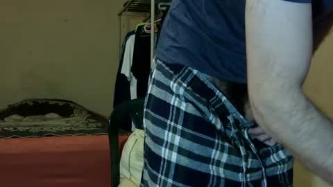 Snapshot of ronniemaster chatting on 01-03-25, 02:21 ronniemaster online show from 01-03-25, 02:21