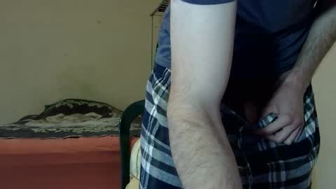 Snapshot of ronniemaster chatting on 01-15-25, 11:40 ronniemaster online show from 01-15-25, 11:40