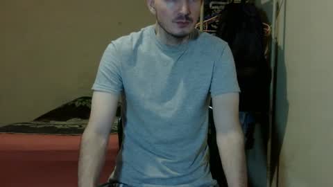 Snapshot of ronniemaster chatting on 03-12-25, 04:51 ronniemaster online show from 03-12-25, 04:51