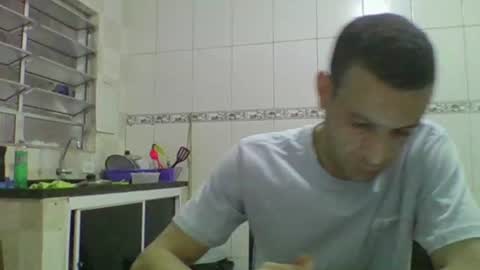 Snapshot of ronnispoto chatting on 12-18-24, 08:25 ronny online show from 12-18-24, 08:25