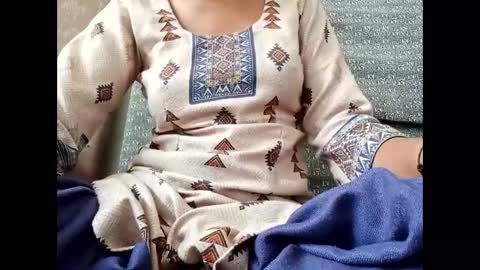 roop_sexy642 online show from 03-20-26, 06:51