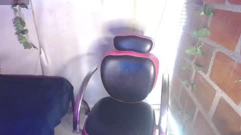 Snapshot of roos_veyker chatting on 04-21-26, 01:53 roos_veyker online show from 04-21-26, 01:53