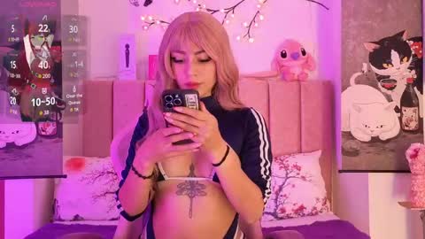 Snapshot of roose_eva chatting on 05-18-26, 02:56 roose eva online show from 05-18-26, 02:56