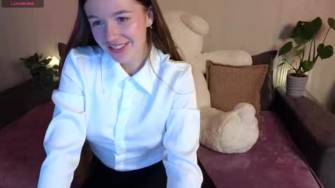 Snapshot of roraline_lov chatting on 11-08-25, 05:12 roraline_lov online show from 11-08-25, 05:12