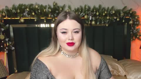 Snapshot of rosa1ia chatting on 12-25-24, 03:08 Chloe online show from 12-25-24, 03:08
