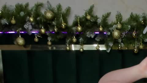 Snapshot of rosa1ia chatting on 01-14-25, 12:43 Chloe online show from 01-14-25, 12:43