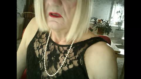 Snapshot of rosa_teevee chatting on 02-01-25, 05:47 Tina online show from 02-01-25, 05:47