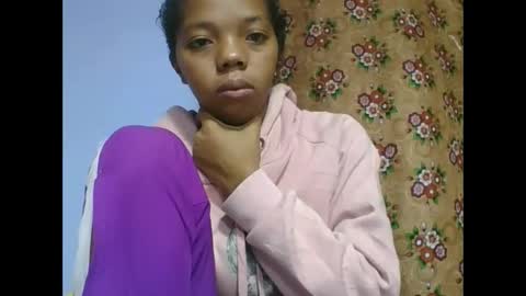 Snapshot of rosah225127 chatting on 05-04-26, 04:30 rosah225127 online show from 05-04-26, 04:30
