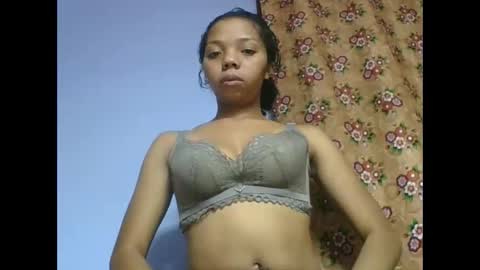 Snapshot of rosah225127 chatting on 05-26-26, 05:58 rosah225127 online show from 05-26-26, 05:58