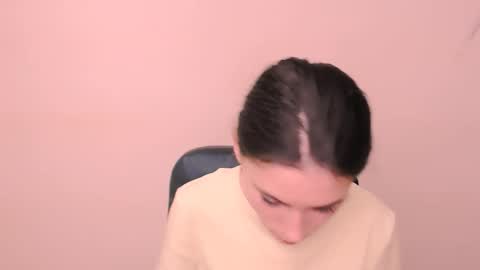 Rose online show from 10-29-25, 07:43