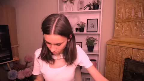 Snapshot of rosalais_ chatting on 07-02-26, 06:30 Rose online show from 07-02-26, 06:30