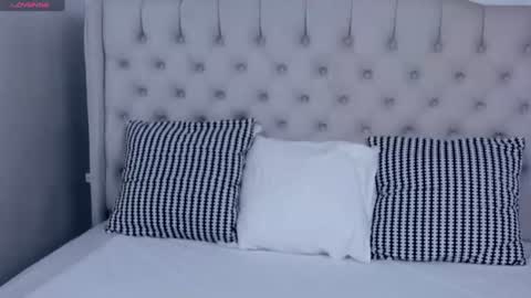 Snapshot of rosalienorman chatting on 06-29-26, 02:17 Rosalie online show from 06-29-26, 02:17
