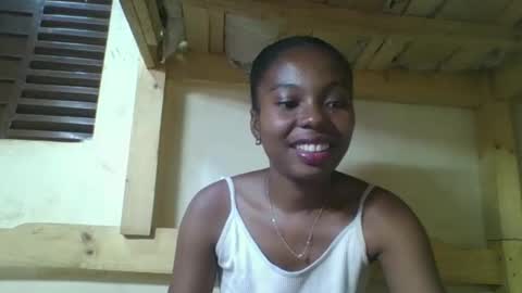 Snapshot of rosalinda933 chatting on 03-03-26, 06:03 Rosalinda online show from 03-03-26, 06:03