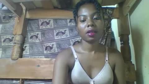 Snapshot of rosalinda933 chatting on 03-22-26, 11:30 Rosalinda online show from 03-22-26, 11:30