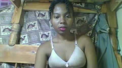 Snapshot of rosalinda933 chatting on 03-24-26, 11:48 Rosalinda online show from 03-24-26, 11:48
