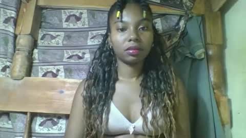 Snapshot of rosalinda933 chatting on 03-28-26, 09:09 Rosalinda online show from 03-28-26, 09:09