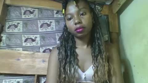 Snapshot of rosalinda933 chatting on 03-28-26, 09:25 Rosalinda online show from 03-28-26, 09:25