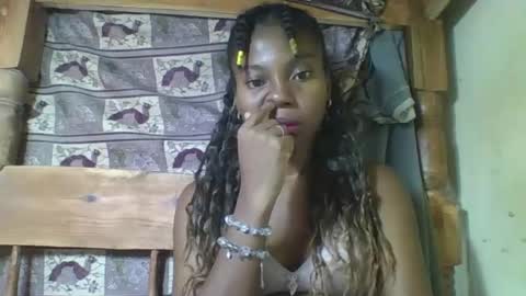 Snapshot of rosalinda933 chatting on 03-29-26, 10:32 Rosalinda online show from 03-29-26, 10:32