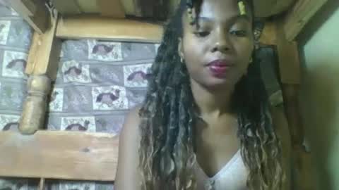 Snapshot of rosalinda933 chatting on 03-31-26, 07:14 Rosalinda online show from 03-31-26, 07:14