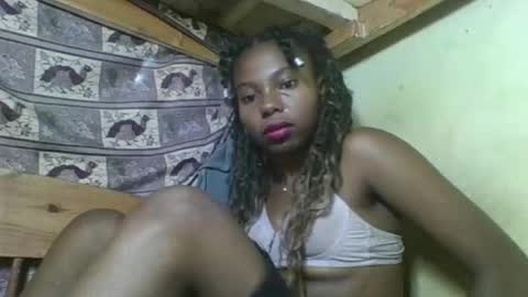 Snapshot of rosalinda933 chatting on 04-07-26, 05:08 Rosalinda online show from 04-07-26, 05:08