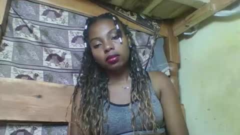 Snapshot of rosalinda933 chatting on 04-10-26, 05:39 Rosalinda online show from 04-10-26, 05:39