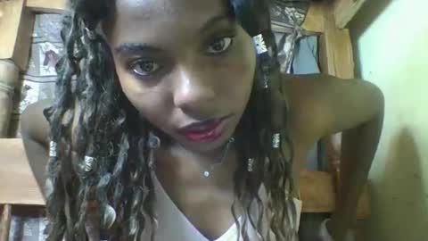 Snapshot of rosalinda933 chatting on 04-11-26, 05:45 Rosalinda online show from 04-11-26, 05:45