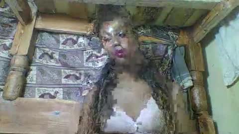 Snapshot of rosalinda933 chatting on 04-12-26, 06:24 Rosalinda online show from 04-12-26, 06:24