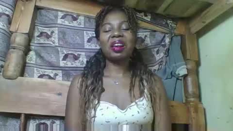 Snapshot of rosalinda933 chatting on 04-15-26, 11:28 Rosalinda online show from 04-15-26, 11:28