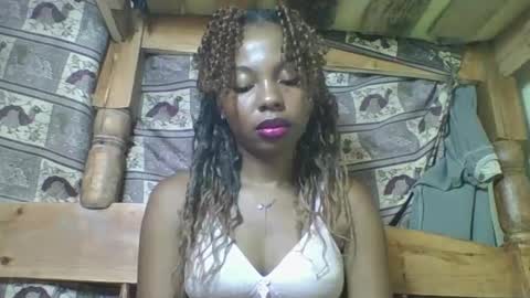 Snapshot of rosalinda933 chatting on 04-15-26, 07:58 Rosalinda online show from 04-15-26, 07:58