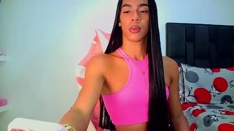Snapshot of rosalindasexy chatting on 06-10-26, 02:23 Rosalinda online show from 06-10-26, 02:23