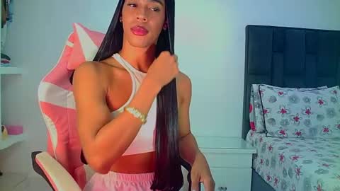 Snapshot of rosalindasexy chatting on 06-11-26, 06:11 Rosalinda online show from 06-11-26, 06:11