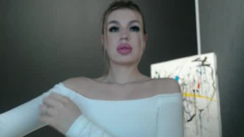 Snapshot of rosaline_ly chatting on 09-13-25, 01:44 Rosalina online show from 09-13-25, 01:44