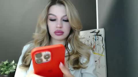 Snapshot of rosaline_ly chatting on 04-23-26, 12:51 Rosalina online show from 04-23-26, 12:51