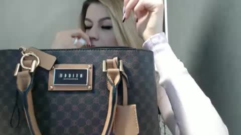 Snapshot of rosaline_ly chatting on 05-03-26, 12:22 Rosalina online show from 05-03-26, 12:22