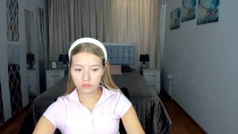 Snapshot of rosarising chatting on 06-06-26, 04:39 RosaRising online show from 06-06-26, 04:39