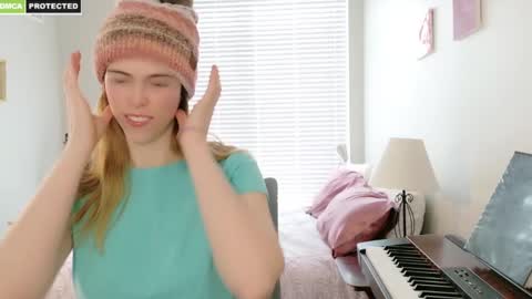 rose77782 online show from 02-08-25, 03:21