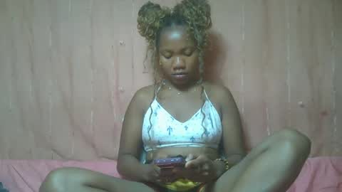 Snapshot of rose9794 chatting on 06-24-26, 11:42 Rose9794 online show from 06-24-26, 11:42