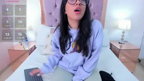 Rose allure online show from 04-17-26, 11:24