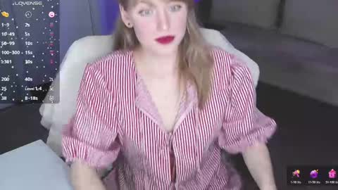 Snapshot of rose_brooks chatting on 06-03-26, 08:03 Rose but u can call me princess online show from 06-03-26, 08:03
