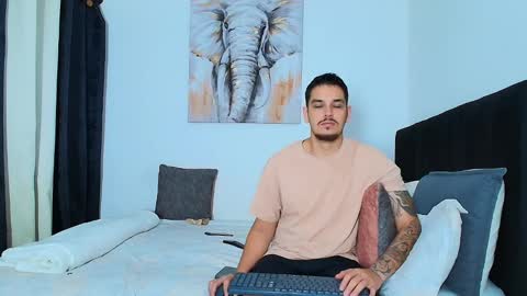 Rose And Dom online show from 01-05-25, 01:35