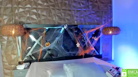 Snapshot of rose_evans__ chatting on 11-04-25, 04:22 Rose online show from 11-04-25, 04:22