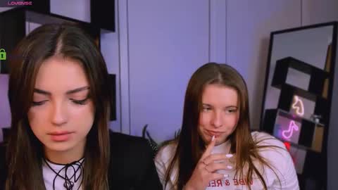 rose online show from 09-29-25, 07:19