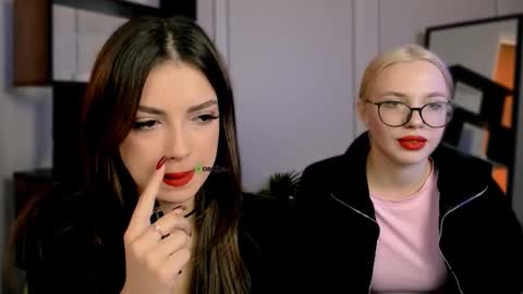 rose online show from 10-17-25, 08:39